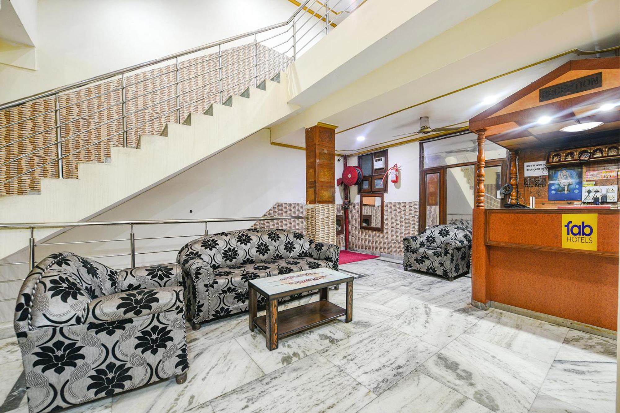 Fabhotel Royal Inn Chandīgarh Екстериор снимка
